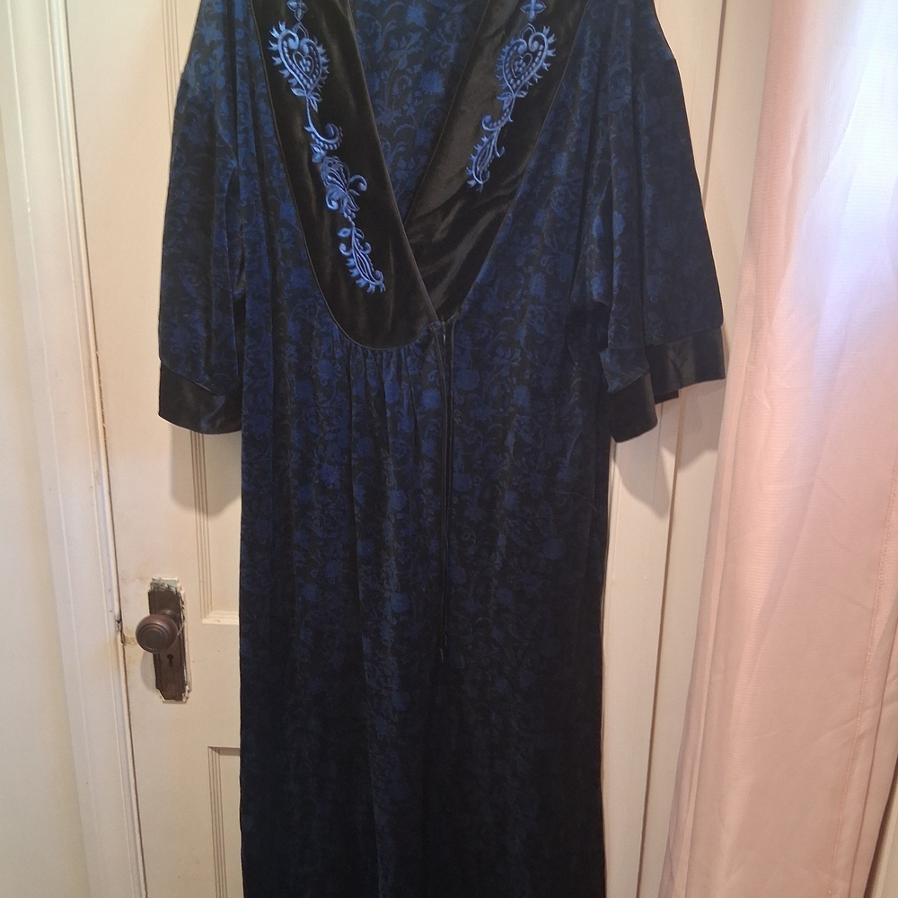 Luxurious Black and Blue Embroidered Women's Robe